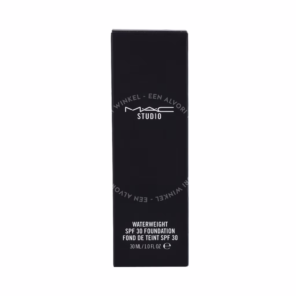 Mac MAC Studio Waterweight Foundation SPF30 — NC20 — foto 2