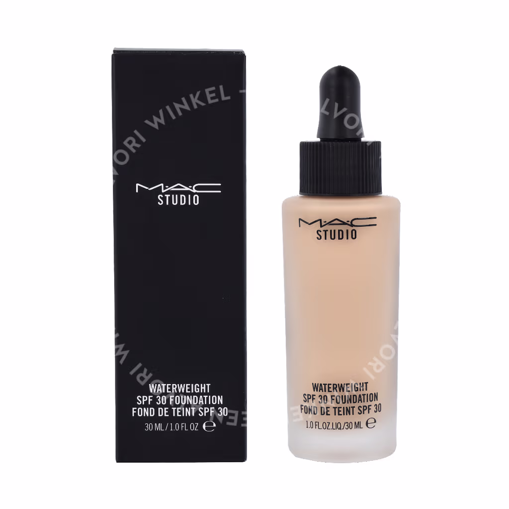 Mac MAC Studio Waterweight Foundation SPF30 — NC20 — foto 3
